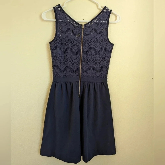 Lilly Pulitzer navy sleeveless lace top dress - Picture 4 of 8